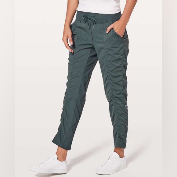 Lululemon Street To Studio Pant II Green Size 6 - Picture 1 of 7
